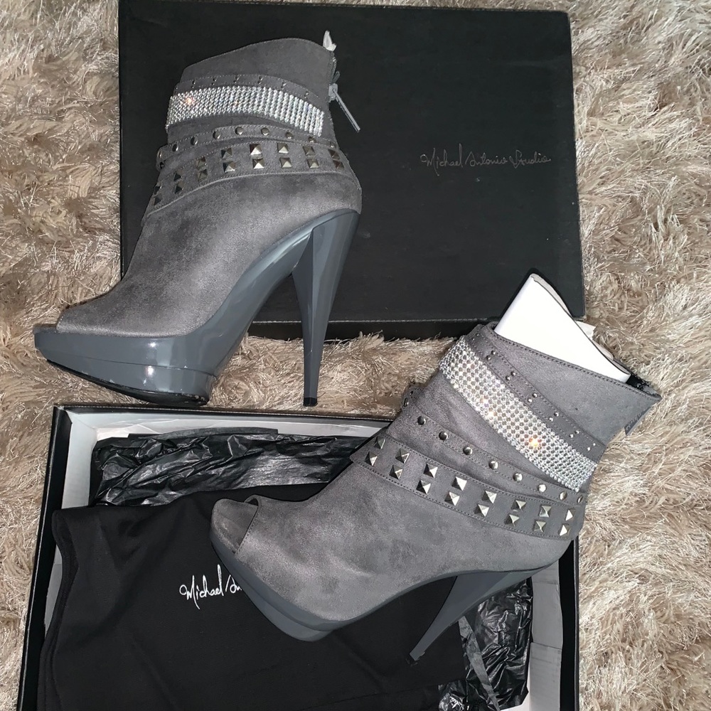 Micheal Antonio booties